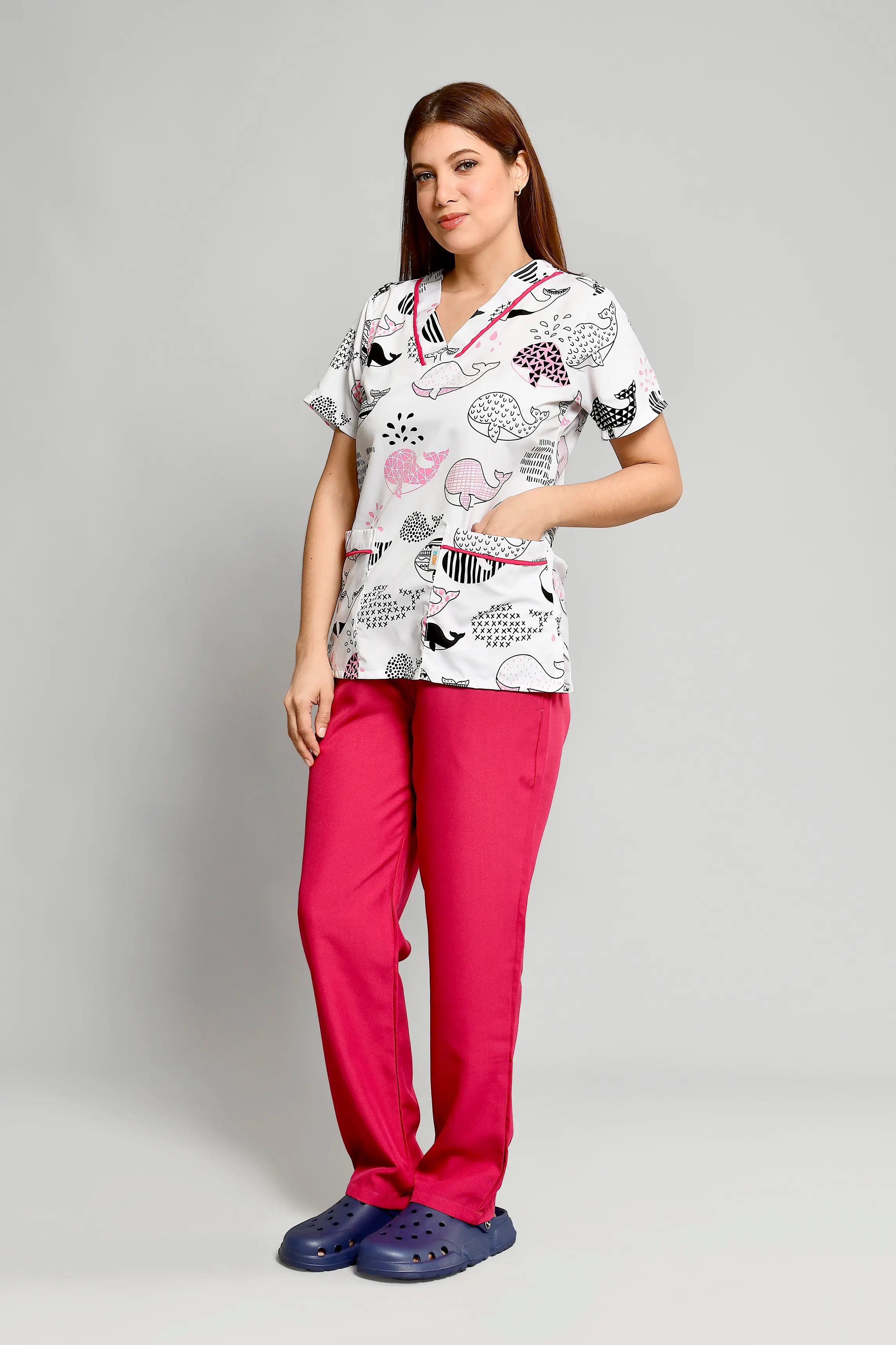 Conjunto Niñera Ballenas con Pantalon - Vista 2