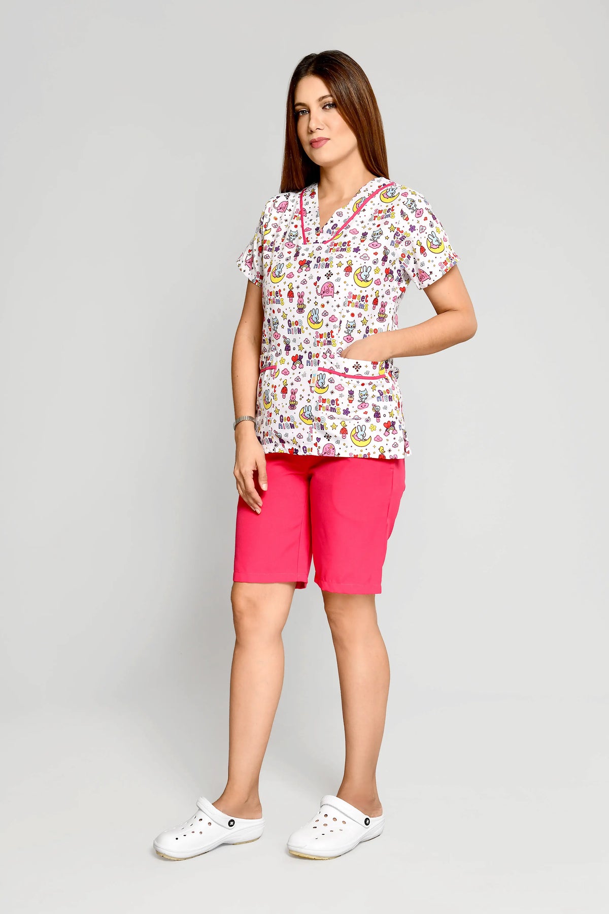 Uniforme de Niñera Rigido Estampado Conejitos Conjunto con Bermuda - Vista 3
