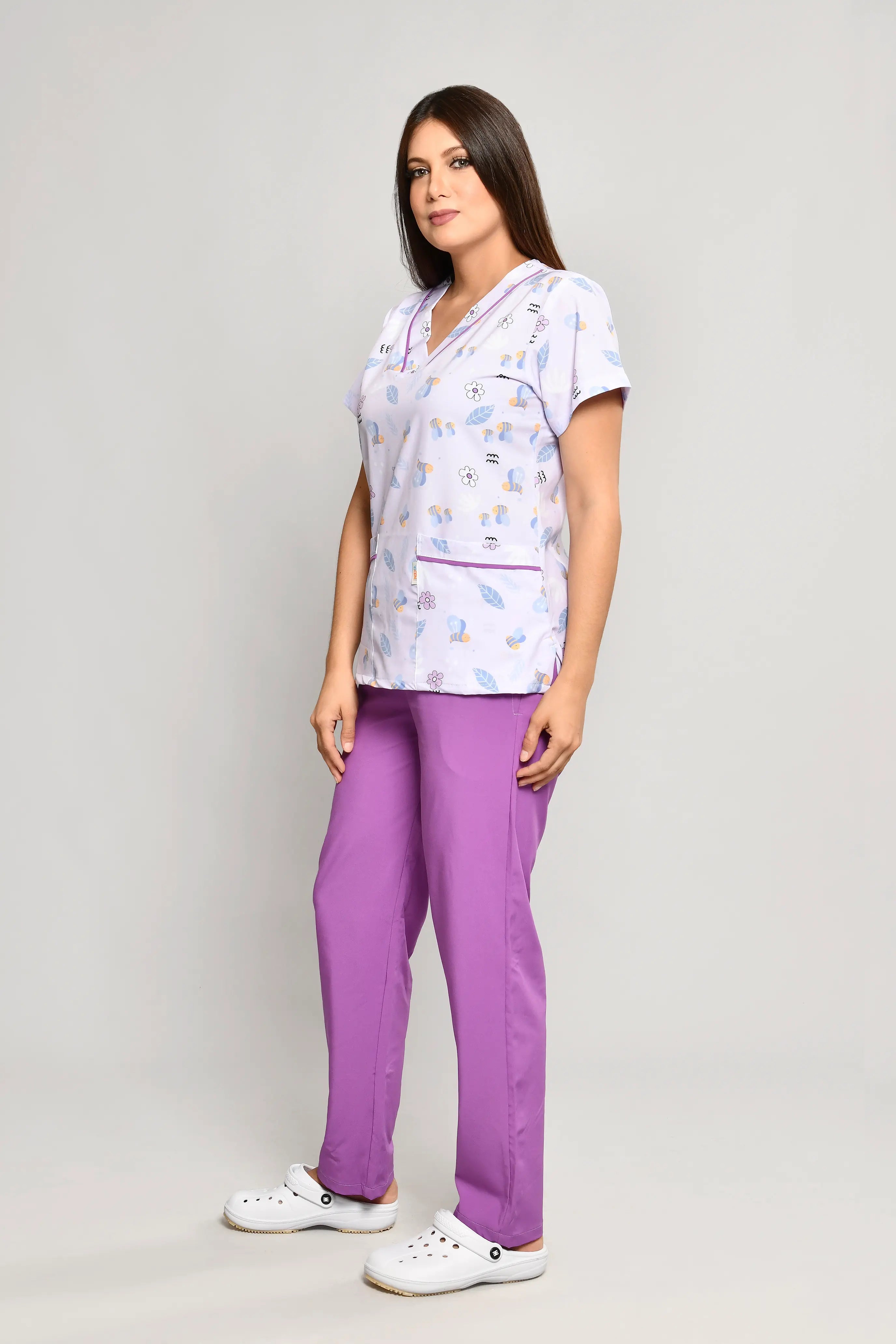 Conjunto Niñera Abejita con Pantalon - Vista 3