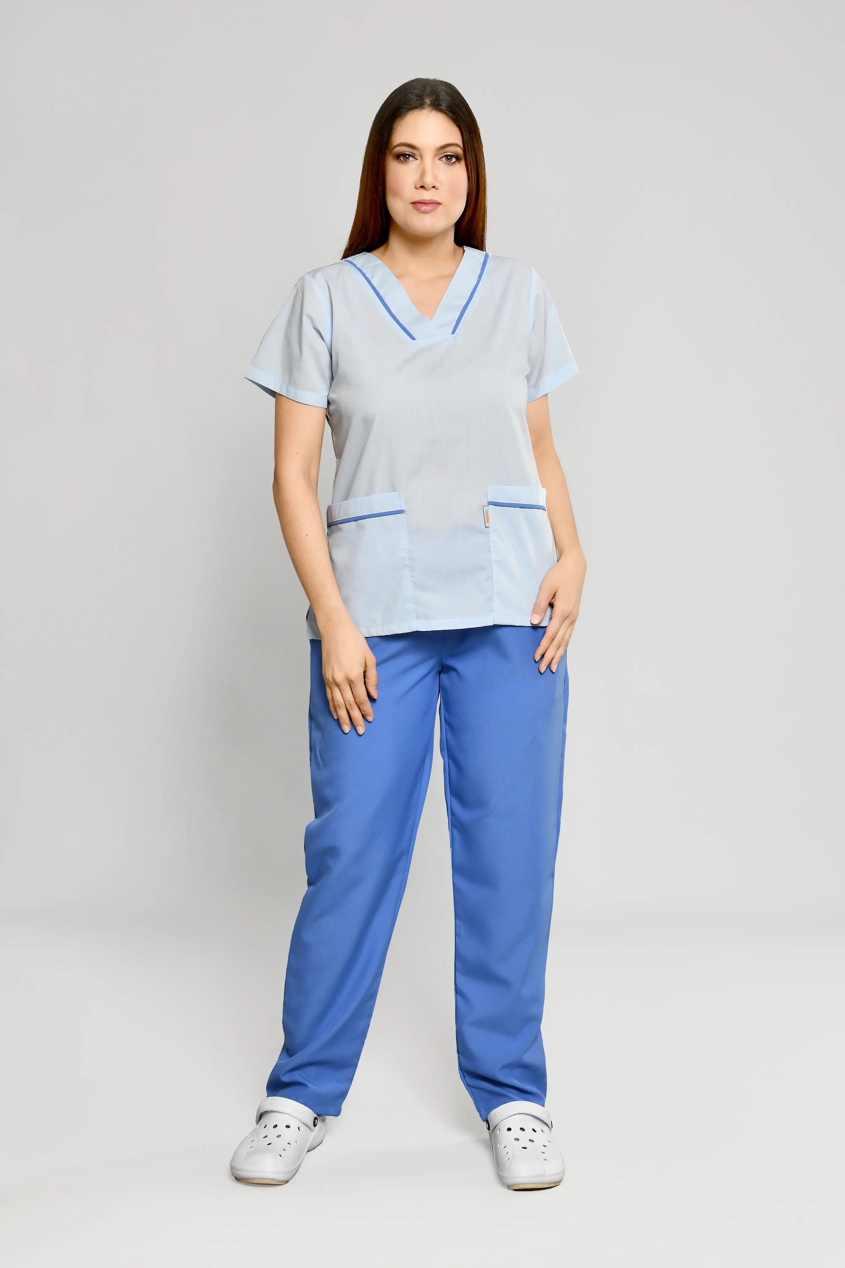 Uniforme Doméstico Dacron Celeste Conjunto con Pantalon - Vista 1