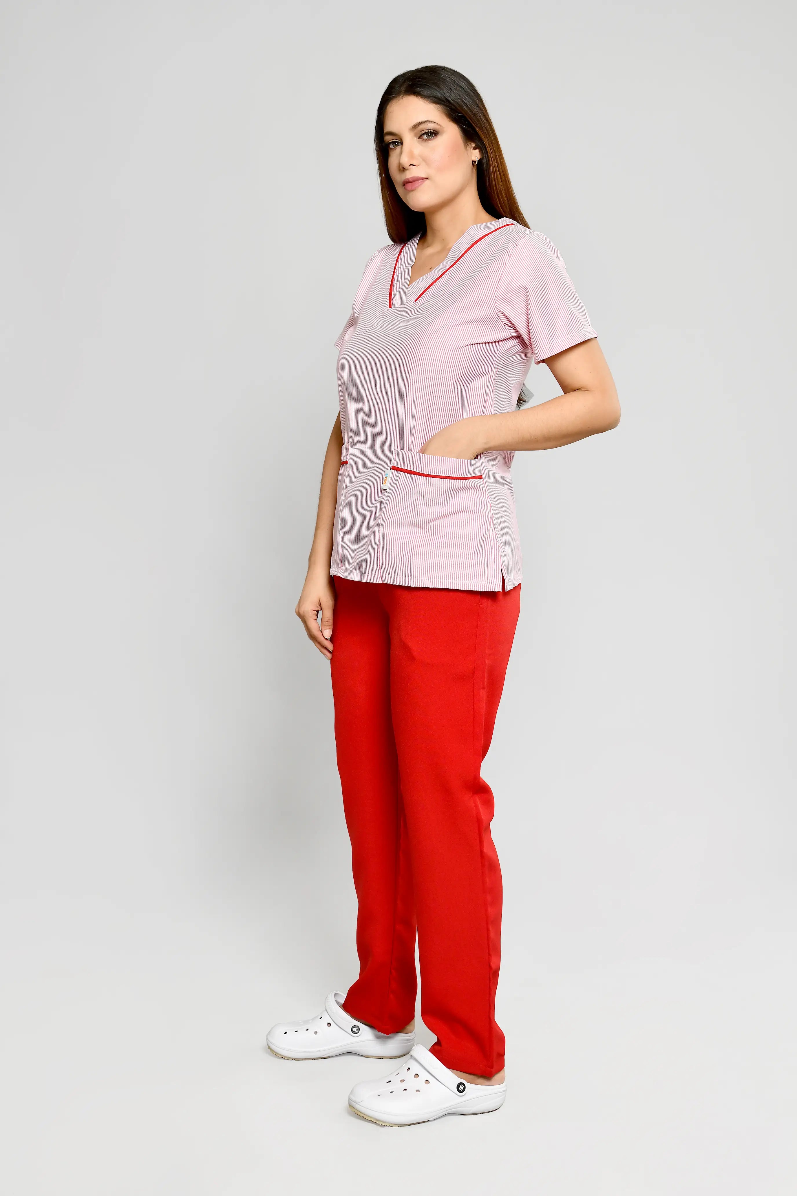 Uniforme Doméstico Oxford Rayas Rojas Conjunto con Pantalon - Vista 3