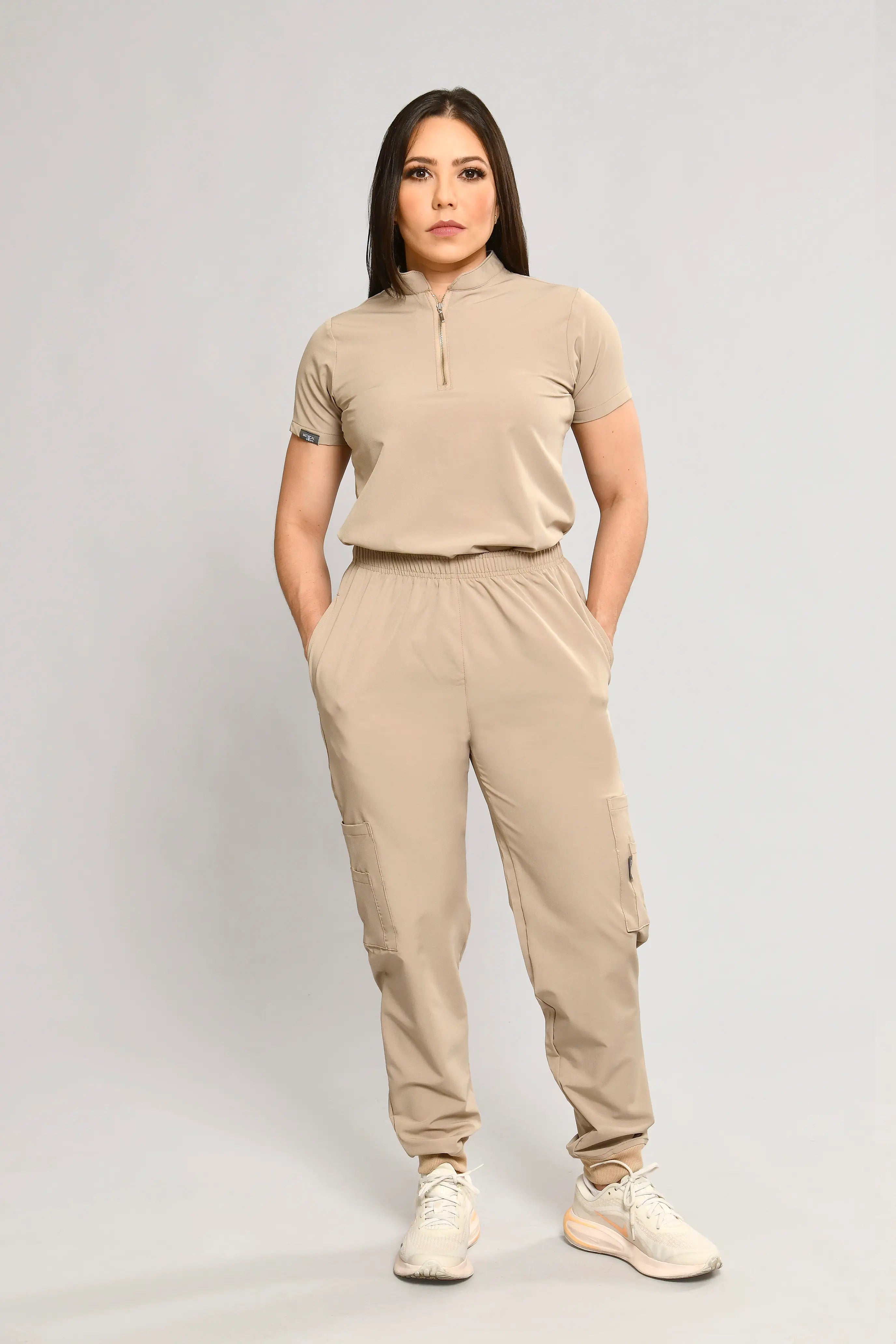 Conjunto Antifluido Stretch Dama Beige. Ref. P1 - Vista 4