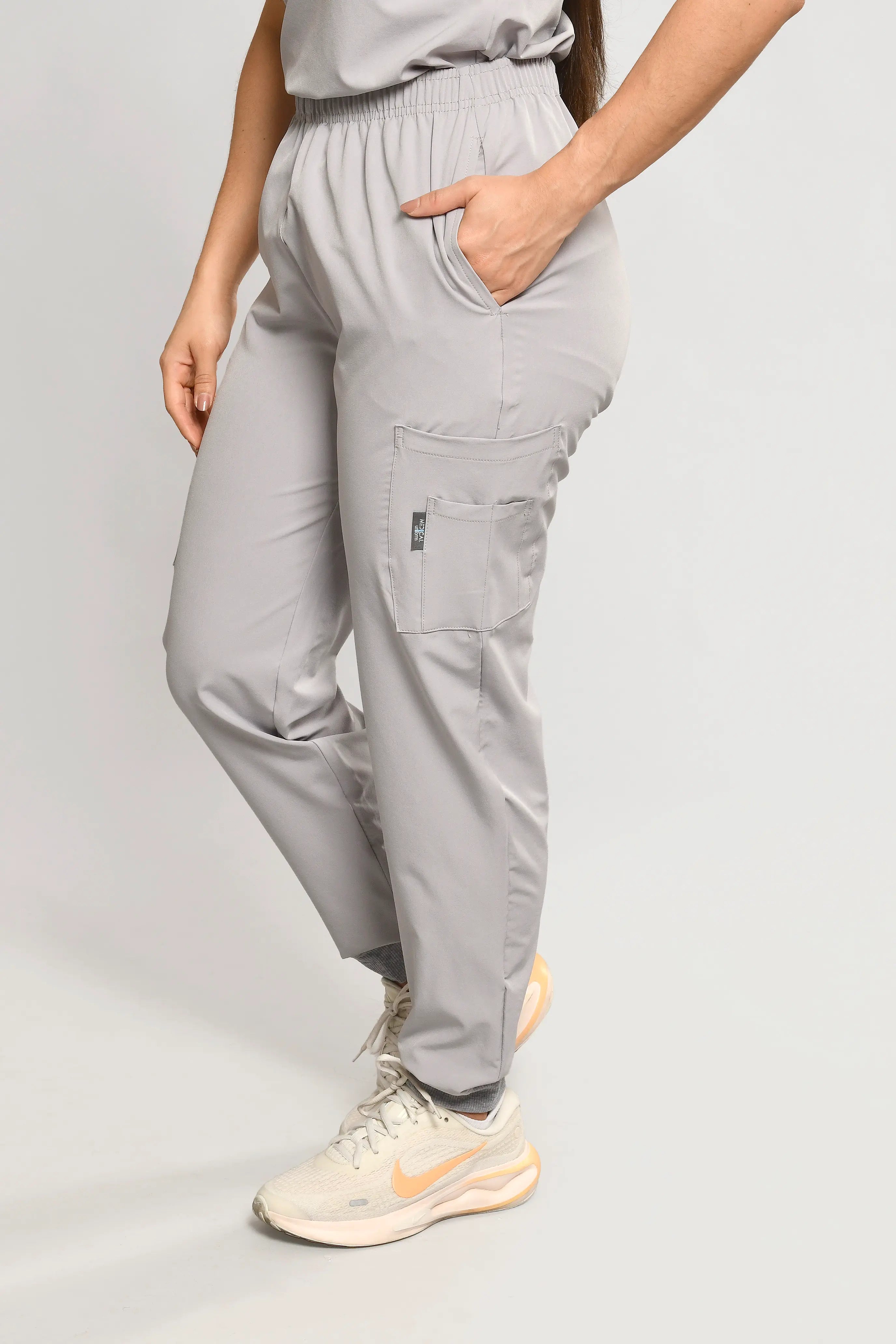 Conjunto Antifluido Stretch Dama Gris Claro. Ref. P1 - Vista 7