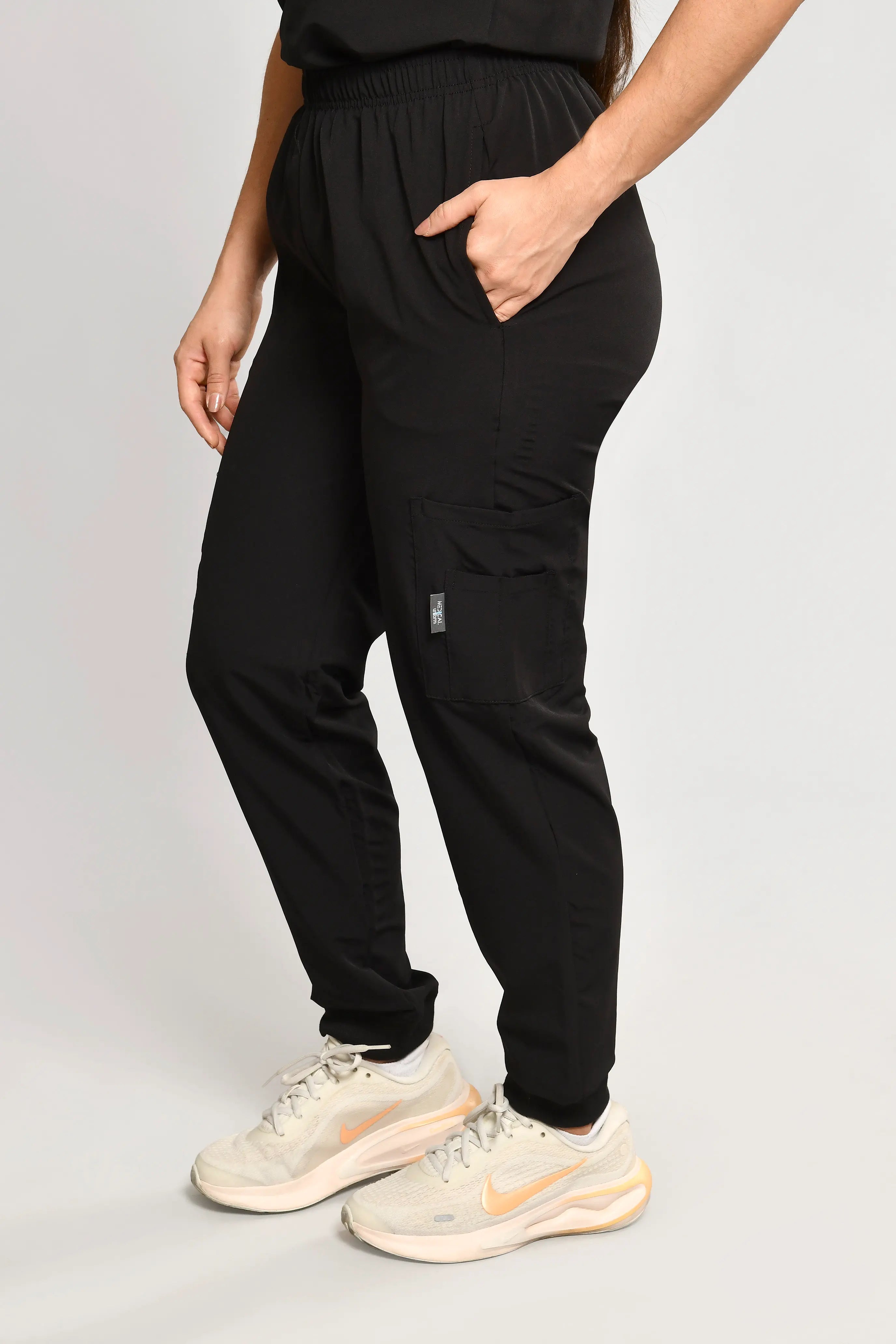 Conjunto Antifluido Stretch Dama Negro. Ref. P1 - Vista 6