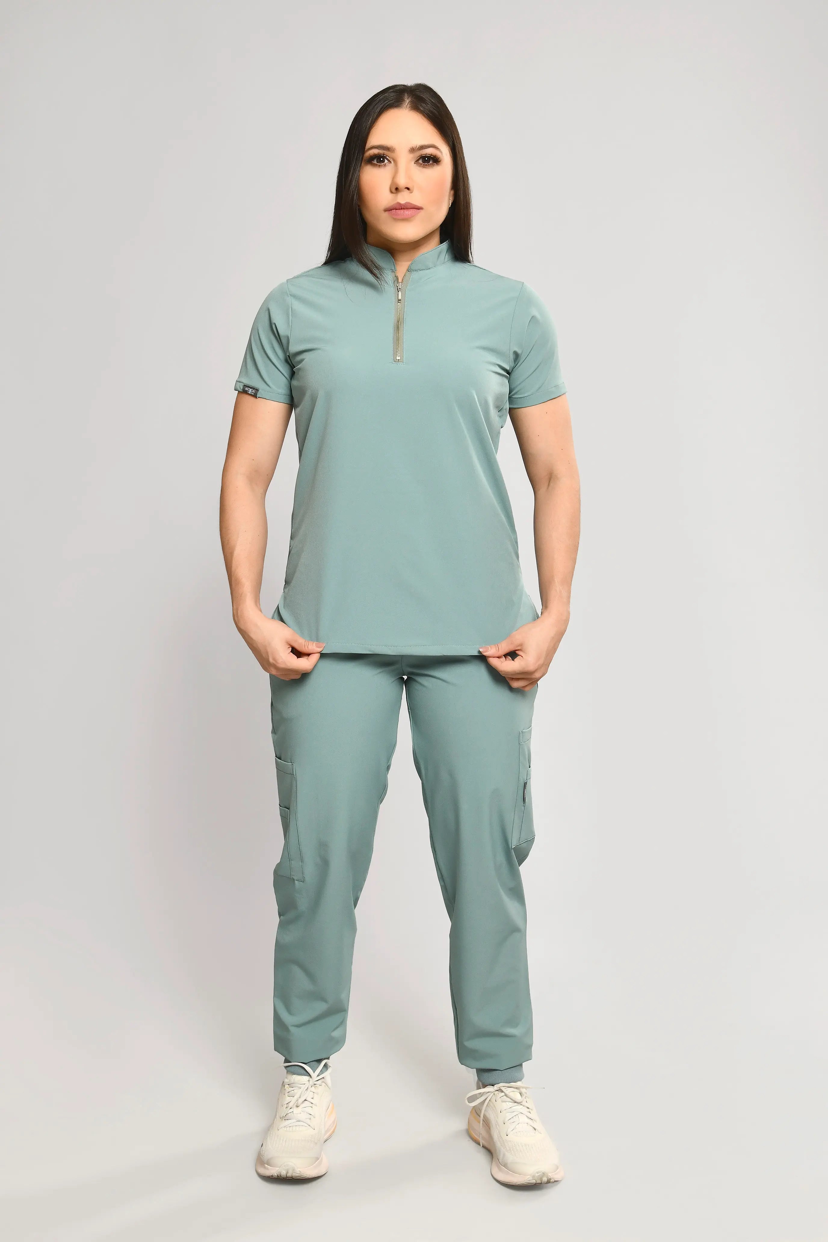 Conjunto Antifluido Stretch Dama Verde Oliva. Ref. P1 - Vista 1