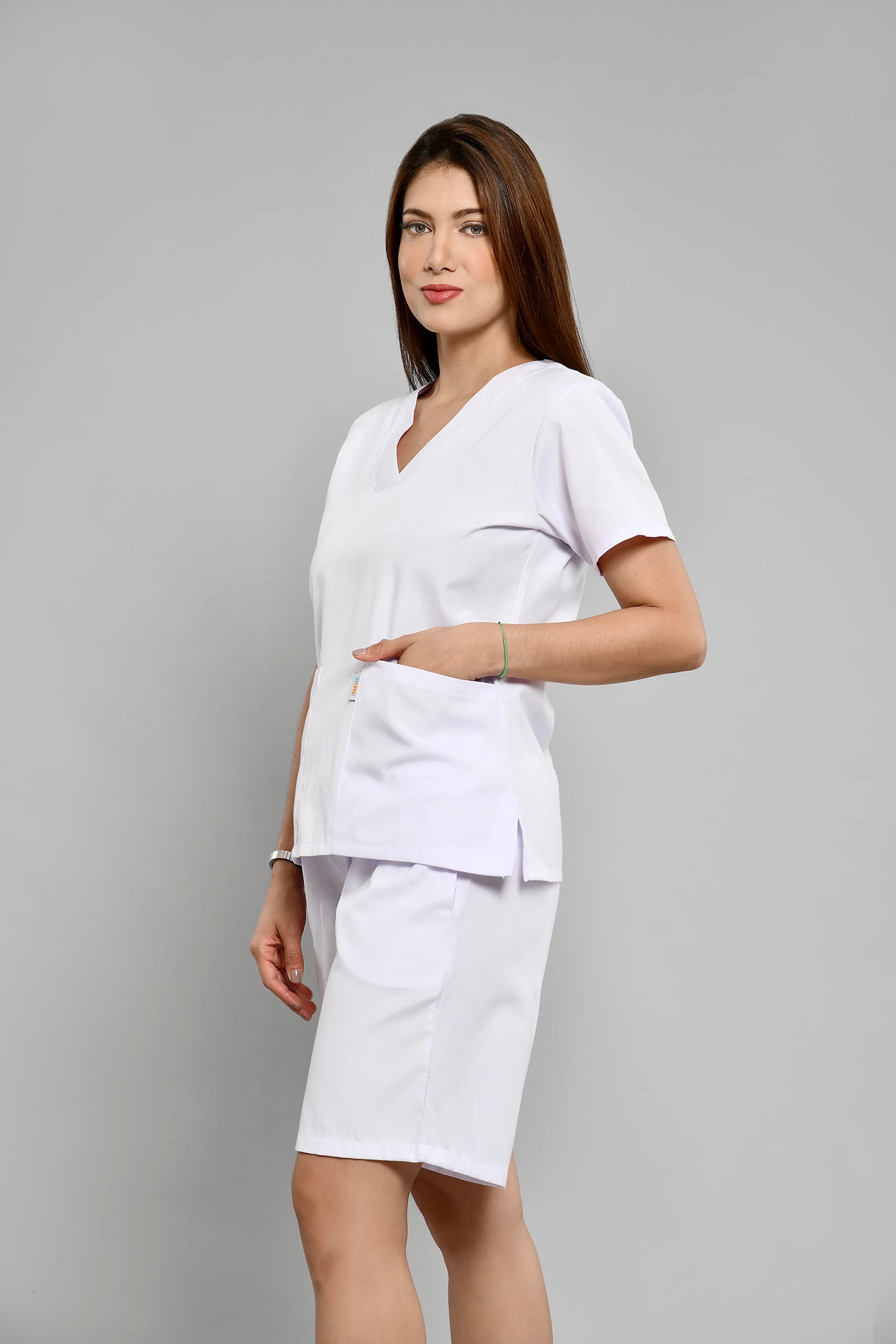 Uniforme Doméstico Oxford Blanco Conjunto con Bermuda - Vista 3