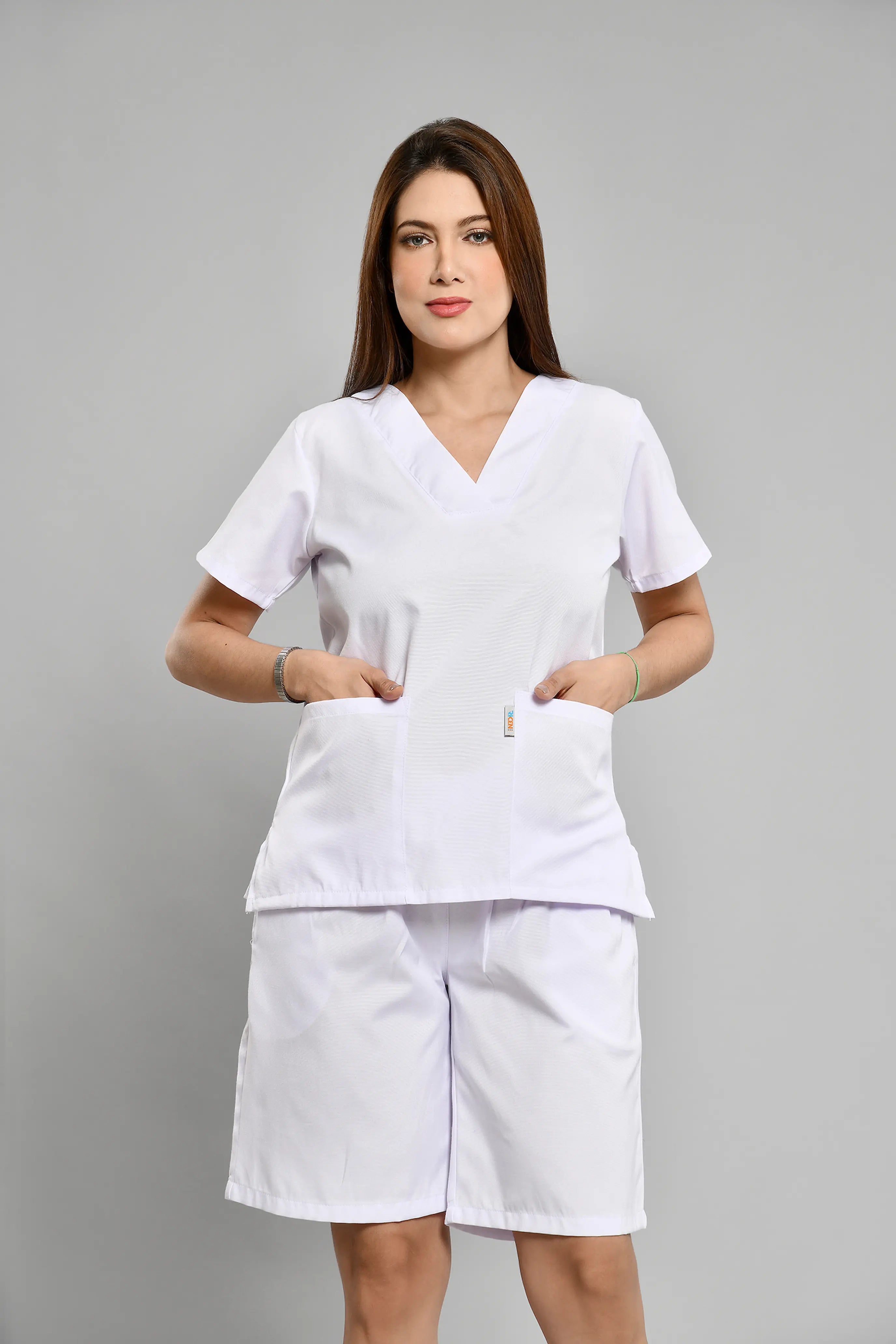 Uniforme Doméstico Oxford Blanco Conjunto con Bermuda - Vista 4