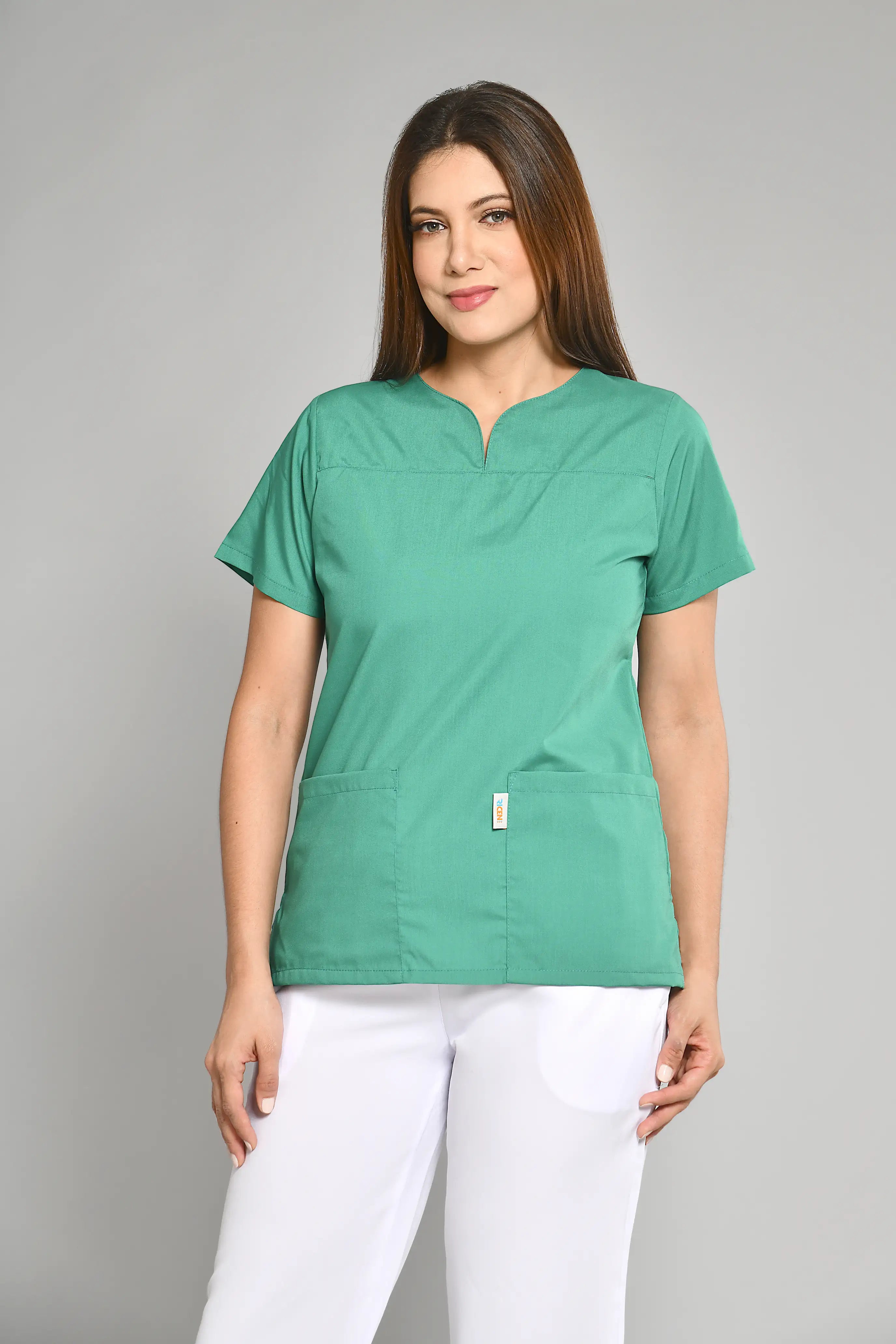 Uniforme Doméstico Popelina Verde Oscuro Conjunto con Bermuda - Vista 2