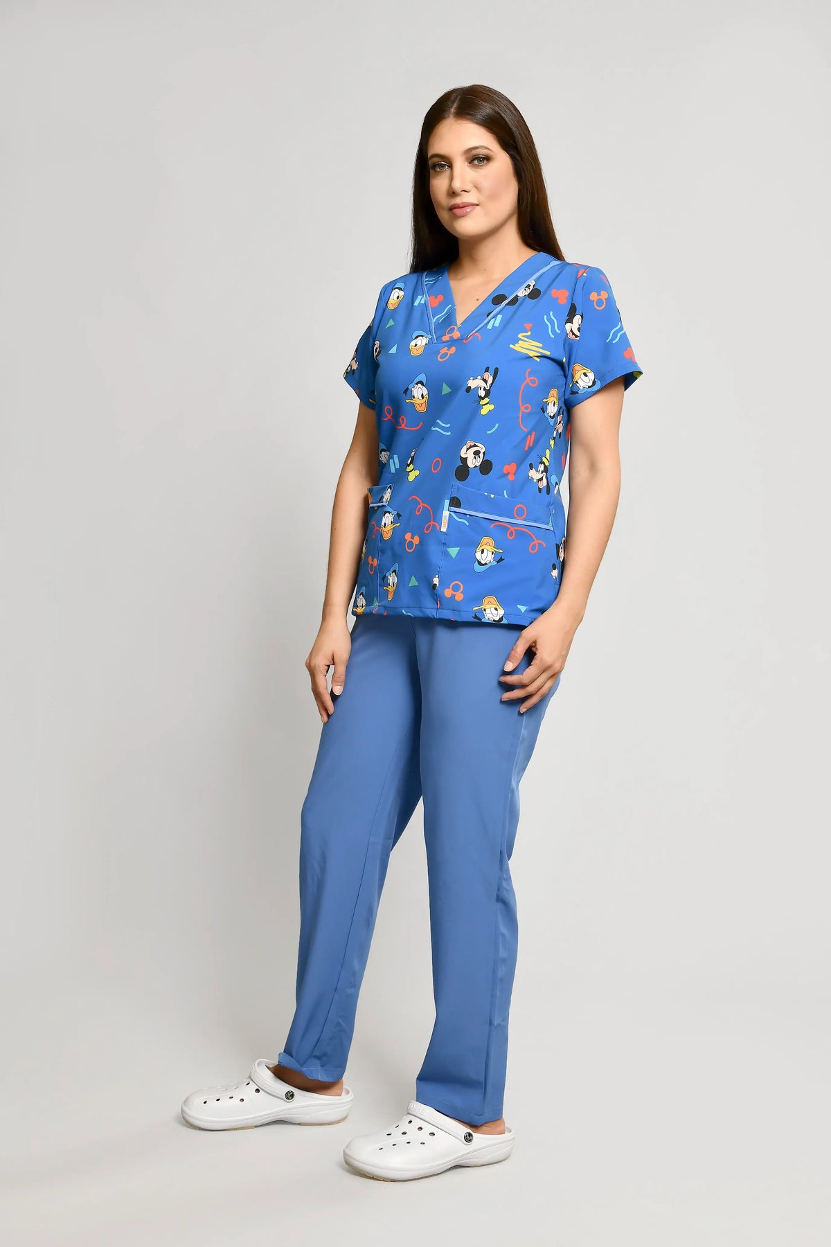 Uniforme de Niñera Stretch Estampado Diseny Conjunto con Pantalon - Vista 3